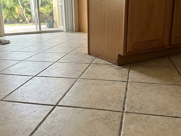 Is Your Tile & Grout in Palm Beach County Starting to Look Dull Again?