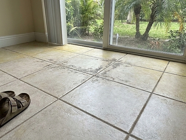 Is Your Tile Floor in Broward County Discolored?