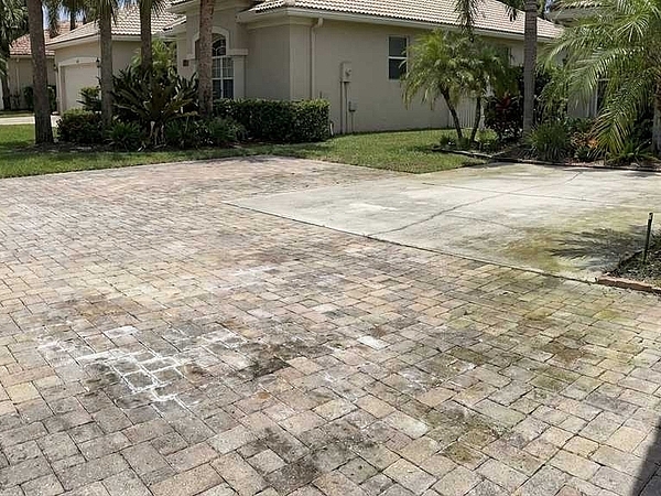 Why Driveways & Patios in Palm Beach County Lose Their Color