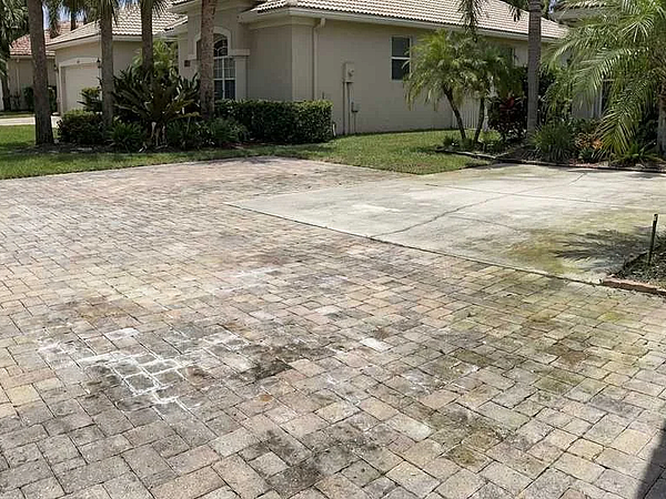 Why Driveways & Patios in Palm Beach County Lose Their Color